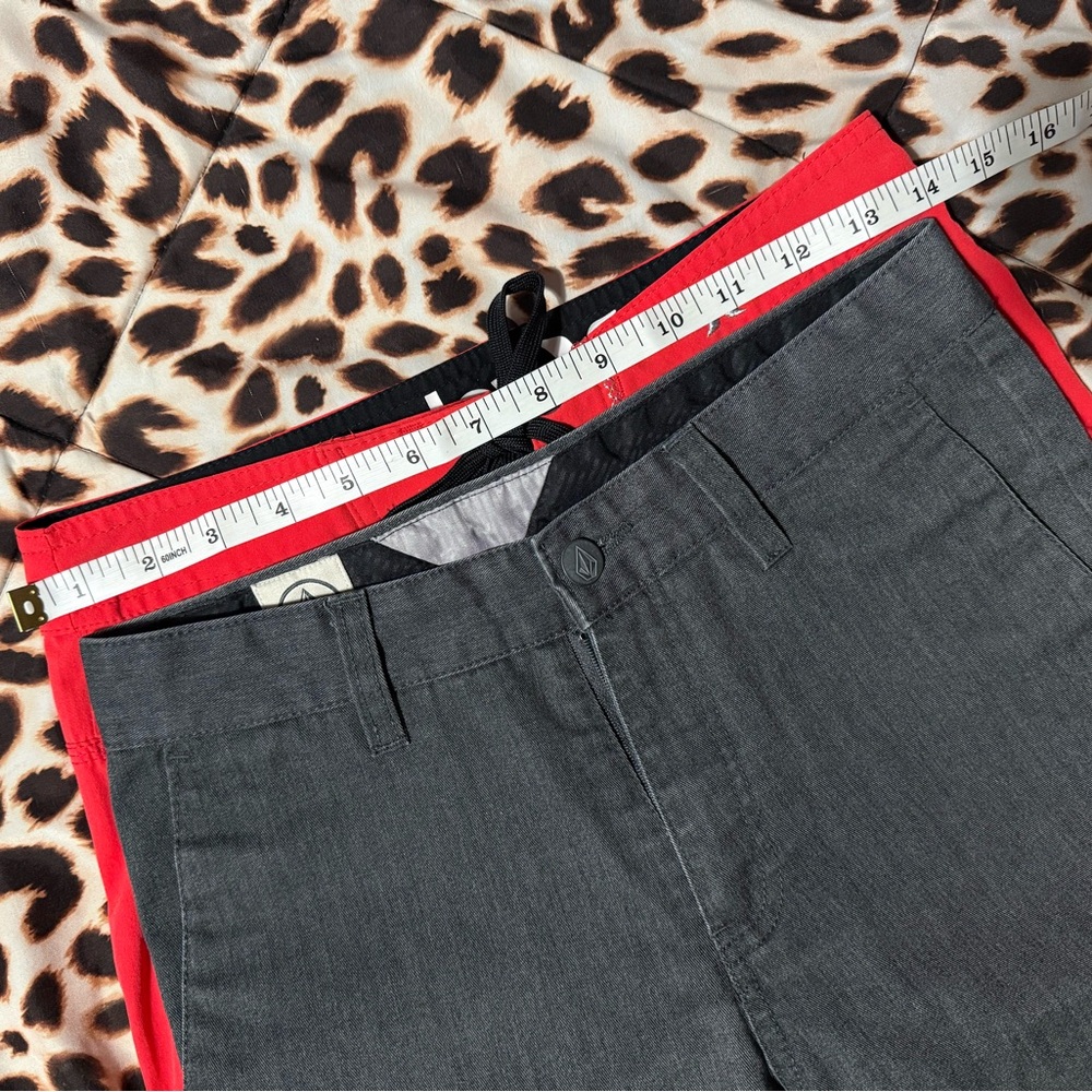 Hurley & Volcom Bundle - Picture 5 of 8